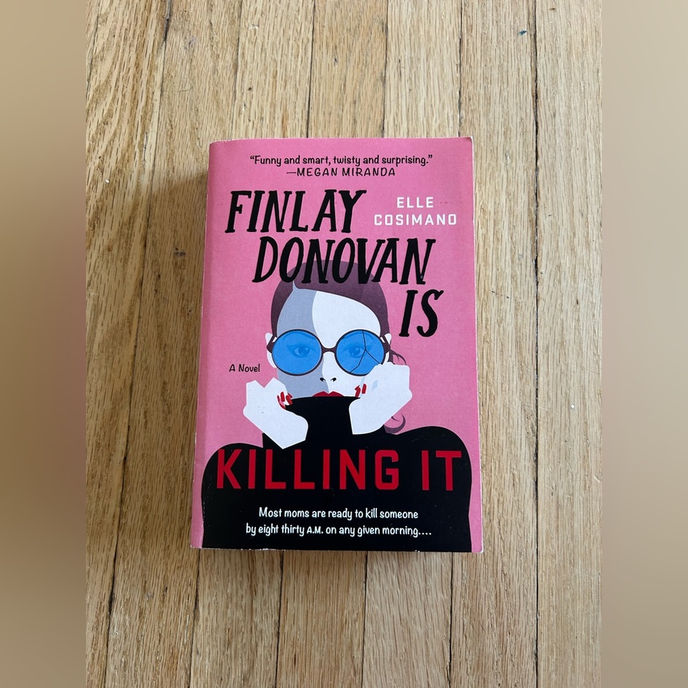 3/$10 Finlay Donovan Is Killing It By Elle Cosmand📚